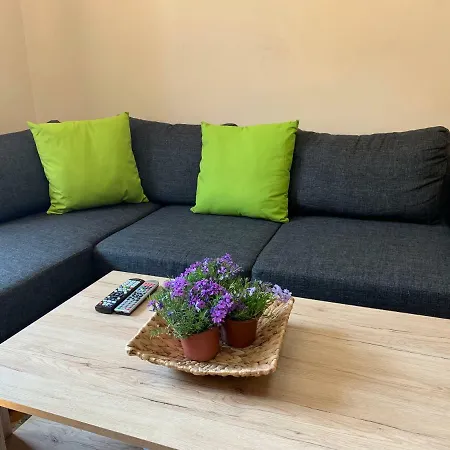 Apartment Stambolijski 26 *